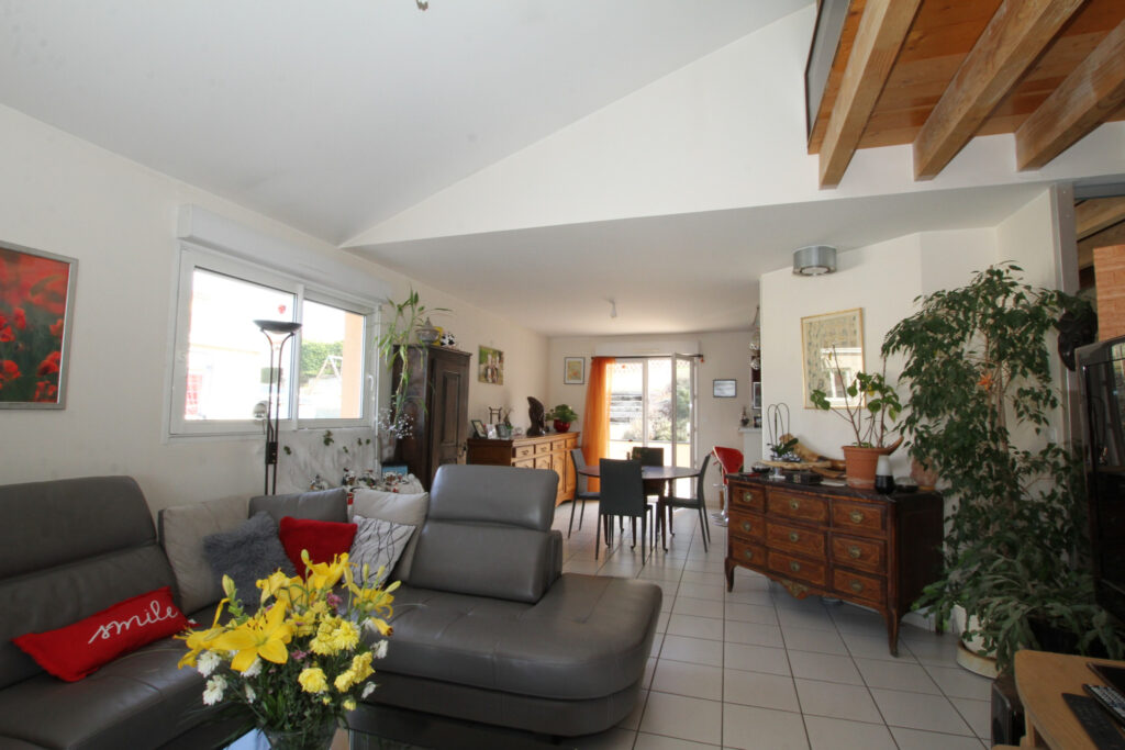   – 7 pièces – 4 chambres – NR  – 131 m²