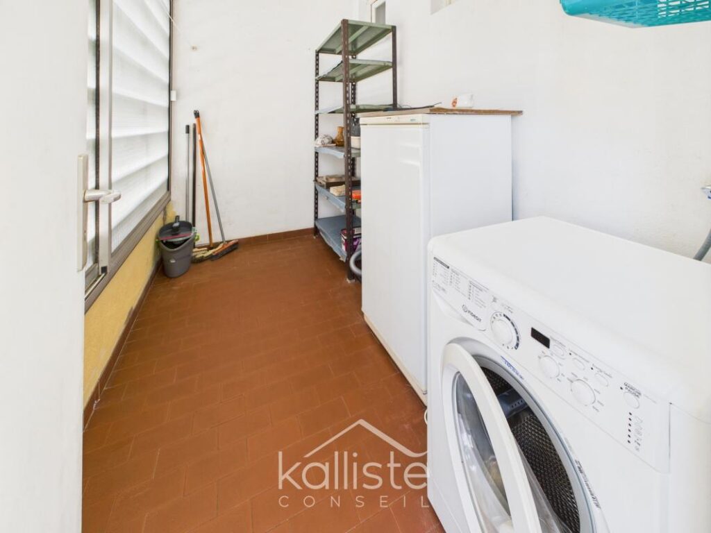 Appartement 3 pièces – Ajaccio Finosello – 3 pièces – 2 chambres – 76 m²