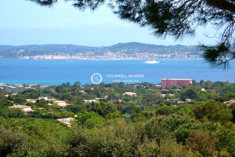 vente terrain constructible – NR pièces – NR chambres – 2500.00 m²