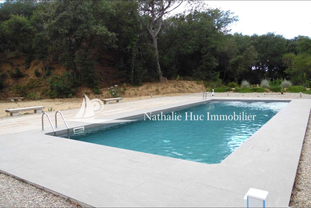 vente propriété 4 Pièce(s) – 4 pièces – 3 chambres – 212.70 m²