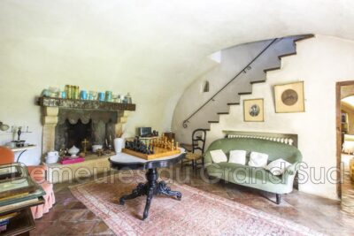 Ancien relais de chasse – NR pièces – NR chambres – 900.00 m²