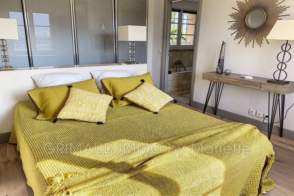 belle villa avec vue panoramique – 5 pièces – 4 chambres – 4  – 200.00 m²