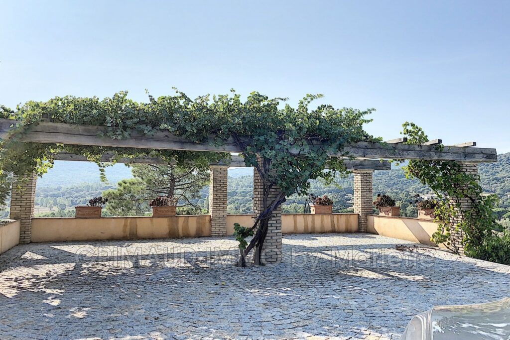 belle villa avec vue panoramique – 5 pièces – 4 chambres – 4  – 200.00 m²