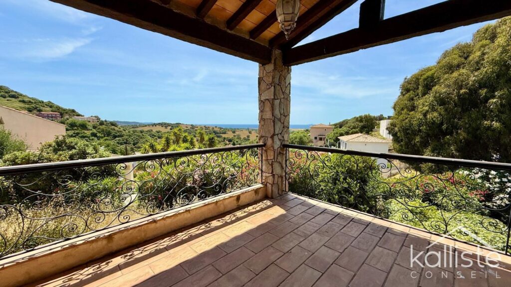 Bastelicaccia – Maison avec vue mer, studio indépendant et deux garages – 6 pièces – 4 chambres – 166 m²