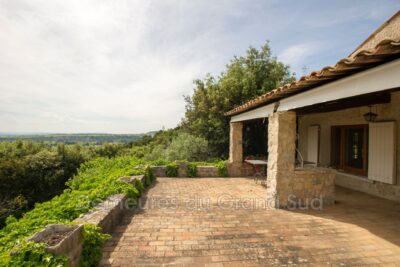 Dans son écrin de verdure, propriété avec vues dominantes – 10 pièces – 7 chambres – 365.00 m²