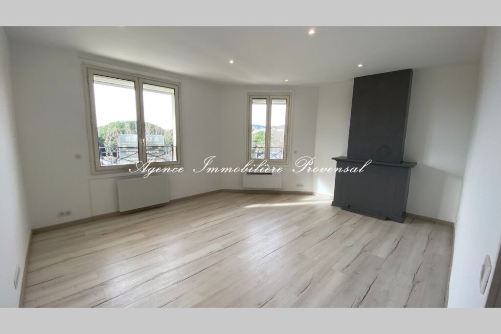 location appartement 3 Pièce(s) – 3 pièces – NR chambres – 58.00 m²