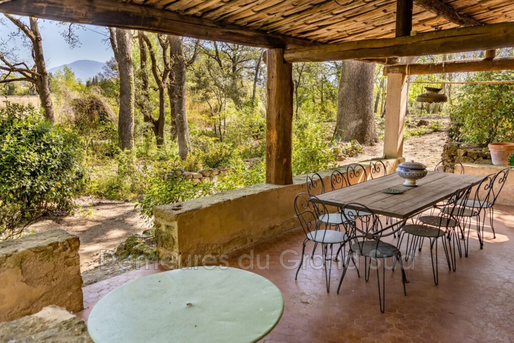 Bâtisse historique XVIII – XIXème siècle – 12 pièces – 6 chambres – 450.00 m²