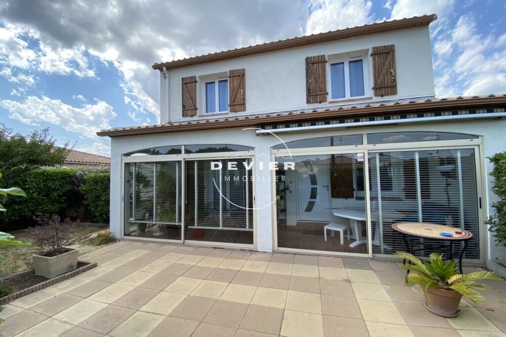 vente villa 4 Pièce(s) – 4 pièces – 3 chambres – 100.00 m²