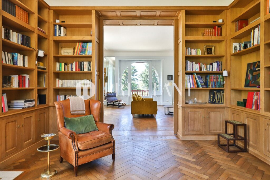 Maison – 10 pièces – 7 chambres – 14 voyageurs – 600 m²