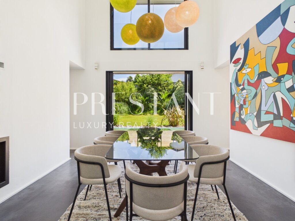 Maison – 11 pièces – 5 chambres – 14  – 310 m²