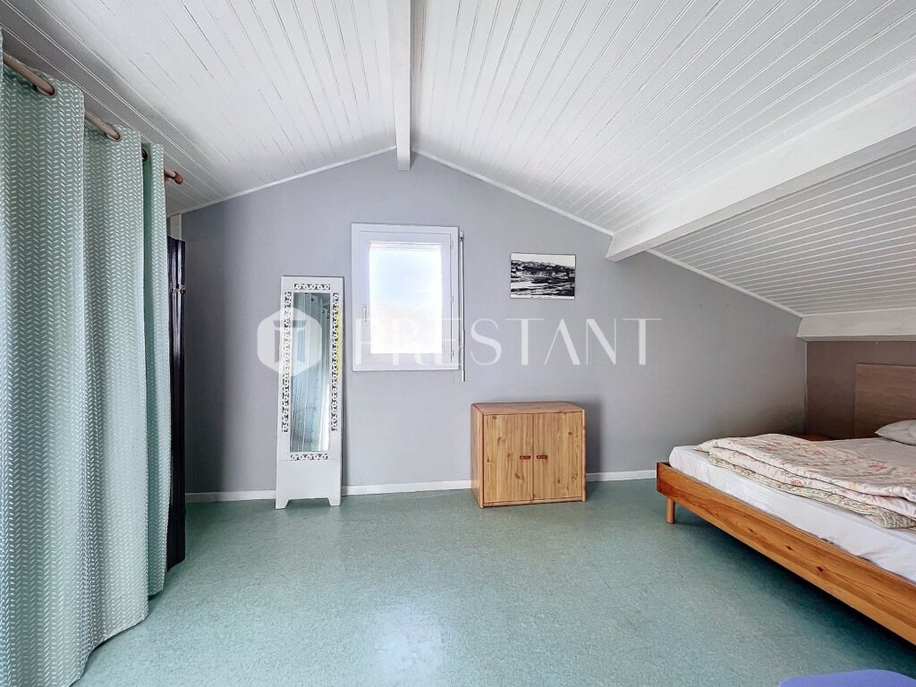 Maison – 7 pièces – 4 chambres – 8  – 170 m²