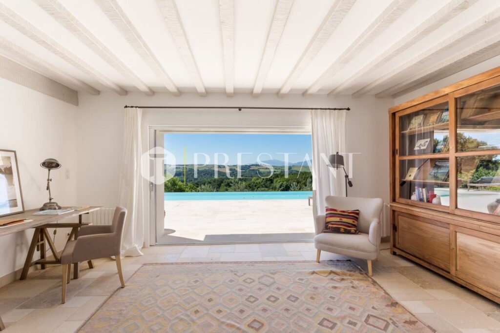 Maison – 9 pièces – 7 chambres – 14 voyageurs – 410 m²