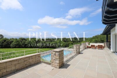 Maison – 12 pièces – 6 chambres – 482 m²