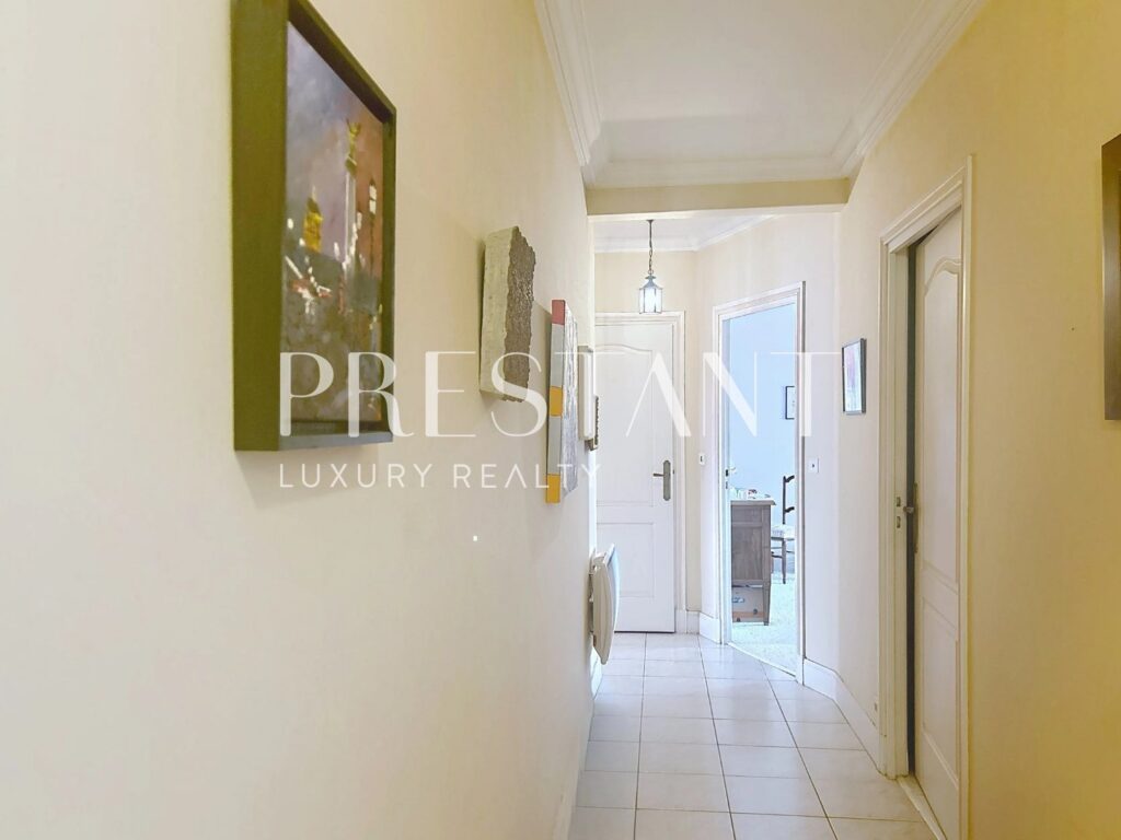 Appartement – 3 pièces – 2 chambres – 6  – 104 m²