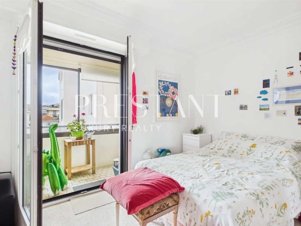 Appartement – 3 pièces – 2 chambres – 6  – 104 m²