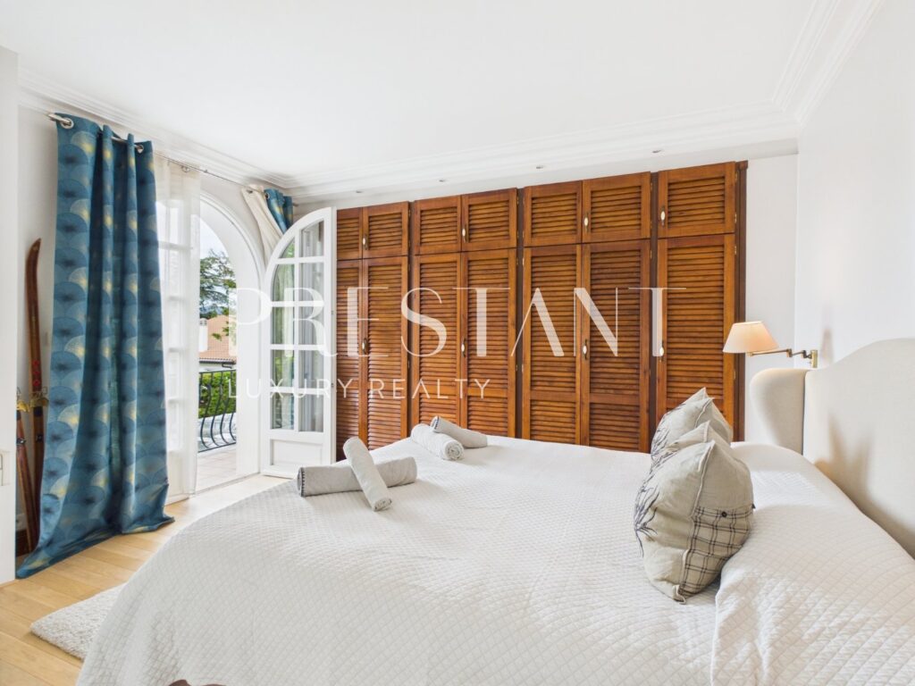 Maison – 6 pièces – 5 chambres – 10 voyageurs – 220 m²