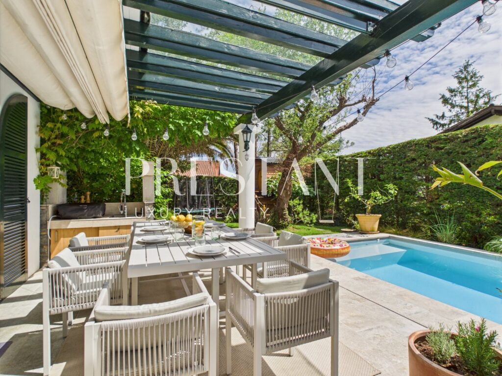 Maison – 6 pièces – 5 chambres – 10 voyageurs – 220 m²