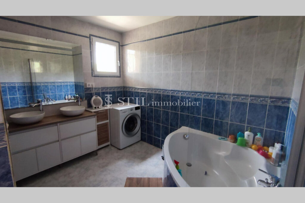 vente villa 5 Pièce(s) – 5 pièces – 3 chambres – 120.00 m²