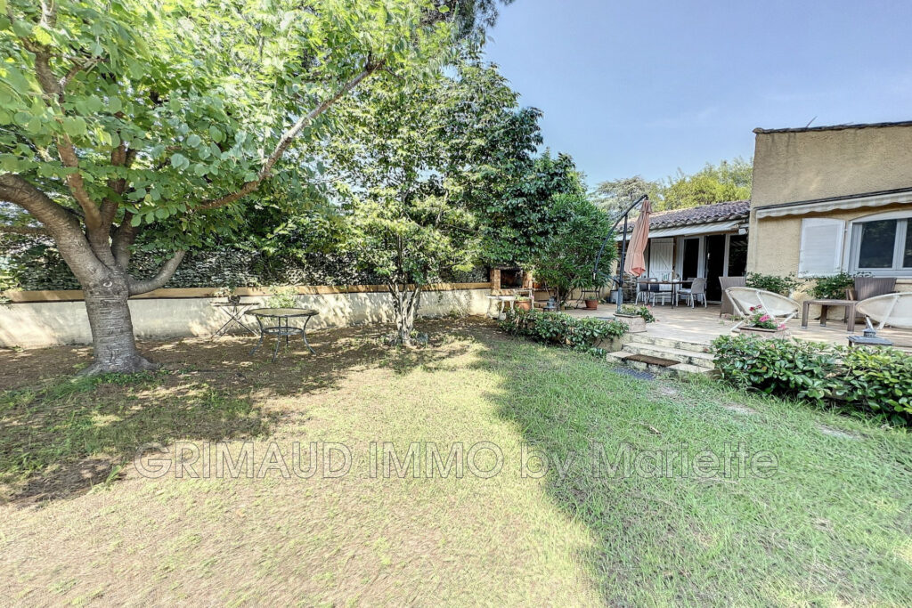 Maison agréable et au calme, sur un joli terrain clos d’enviro – 4 pièces – 3 chambres – 69.77 m²