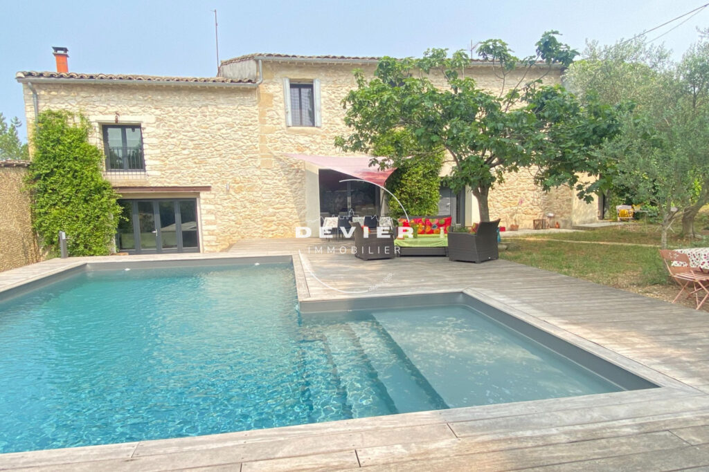 vente maison de caractère 7 Pièce(s) – 7 pièces – 5 chambres – 307.00 m²