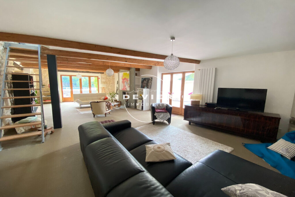 vente maison de caractère 7 Pièce(s) – 7 pièces – 5 chambres – 307.00 m²