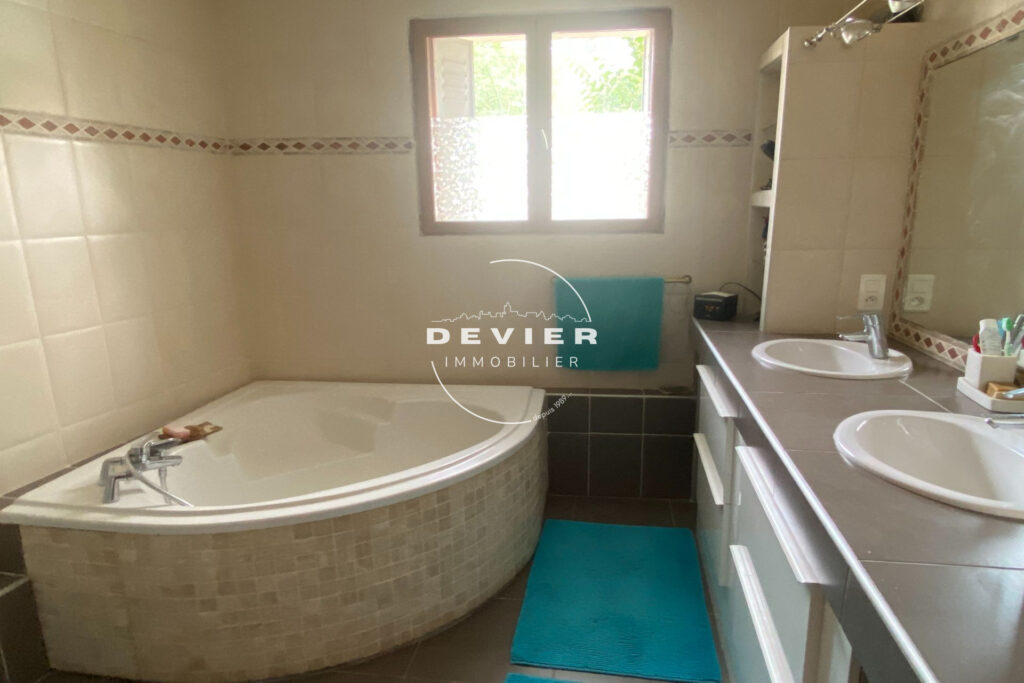 vente maison de caractère 7 Pièce(s) – 7 pièces – 5 chambres – 307.00 m²