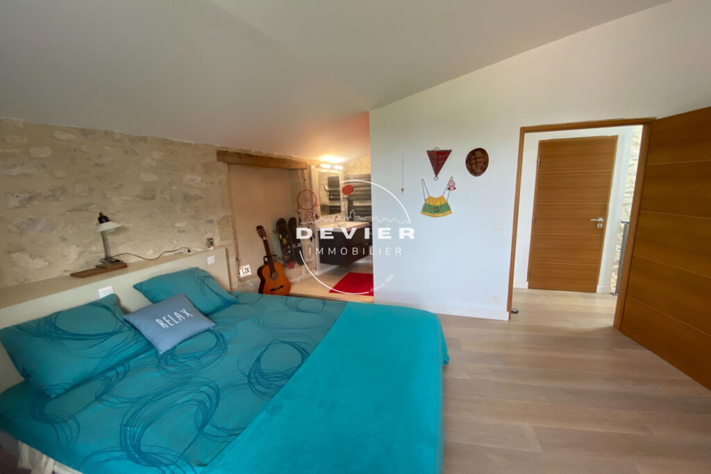 vente maison de caractère 7 Pièce(s) – 7 pièces – 5 chambres – 307.00 m²