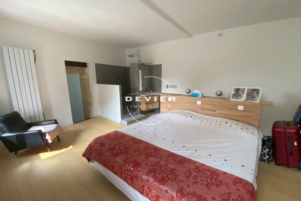 vente maison de caractère 7 Pièce(s) – 7 pièces – 5 chambres – 307.00 m²