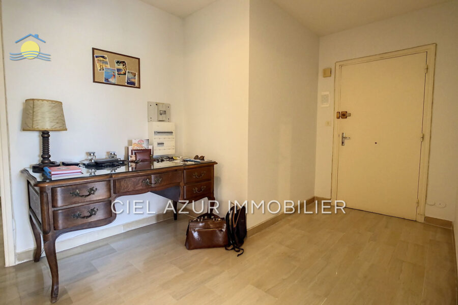 Appartement à louer à Juan-les-Pins