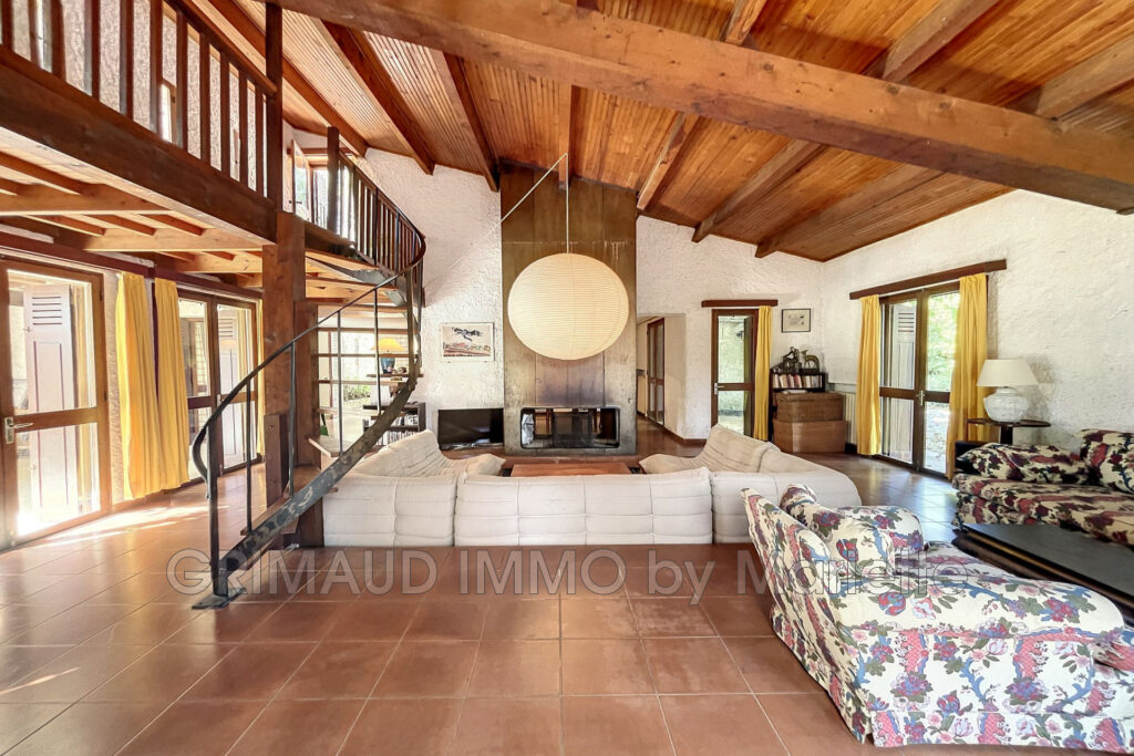 belle maison a saint clement, au calme avec grand terrain plat – 10 pièces – 7 chambres – 205.35 m²