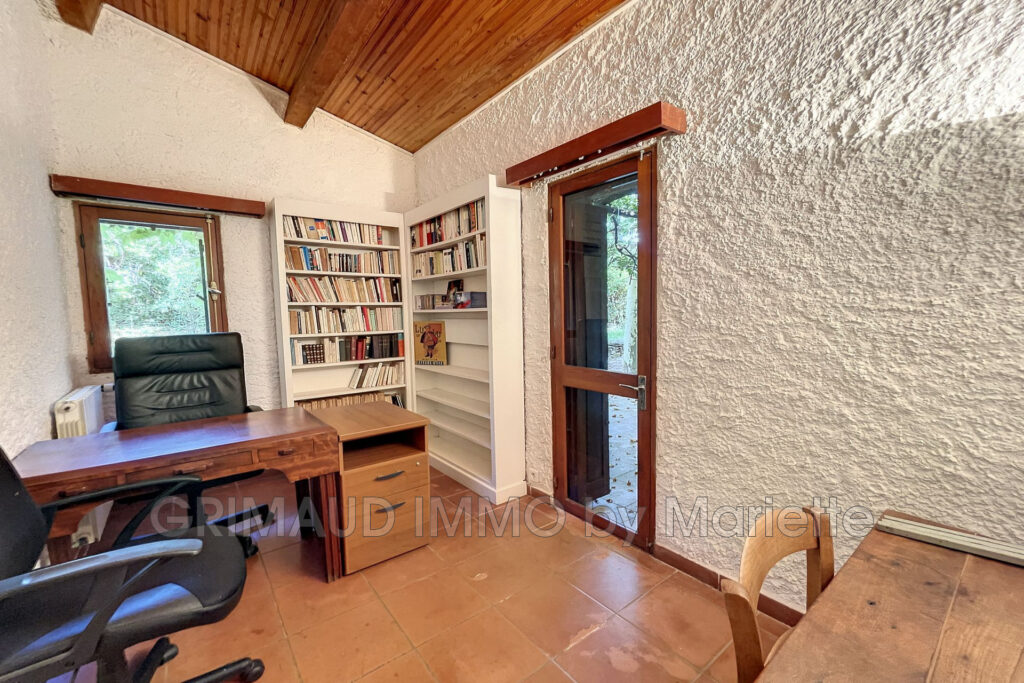 belle maison a saint clement, au calme avec grand terrain plat – 10 pièces – 7 chambres – 205.35 m²