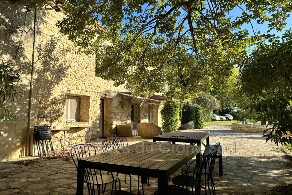 vente mas 9 Pièce(s) – 9 pièces – 6 chambres – 334.00 m²