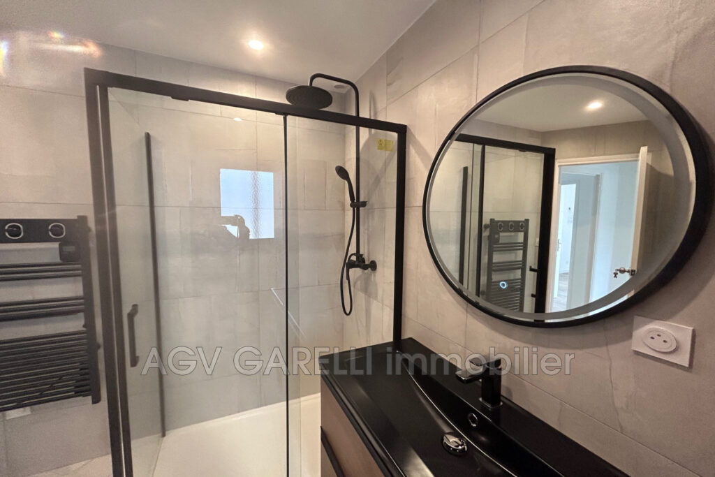 location appartement 5 Pièce(s) – 5 pièces – NR chambres – 100.00 m²