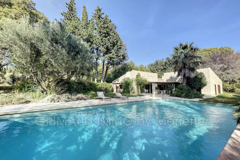 belle maison a saint clement, au calme avec grand terrain plat – 10 pièces – 7 chambres – 205.35 m²