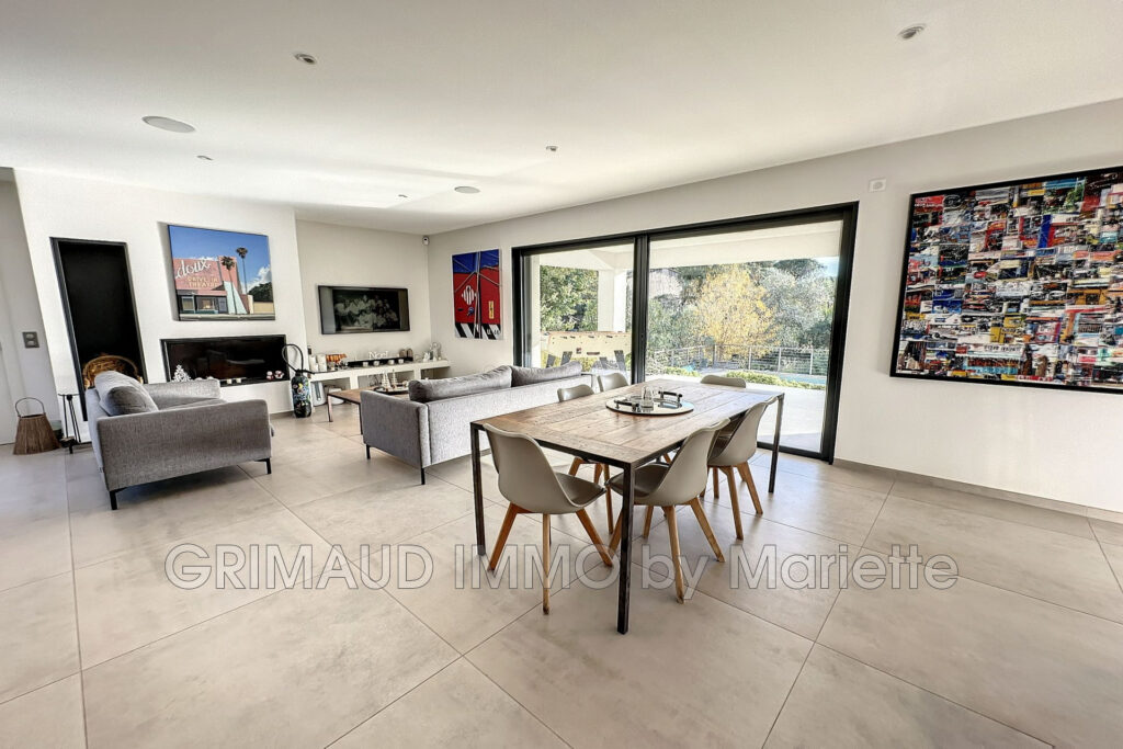 Villa Récente avec Prestations Haut de Gamme au Calme, sur 2 5 – NR pièces – 5 chambres – 195.00 m²