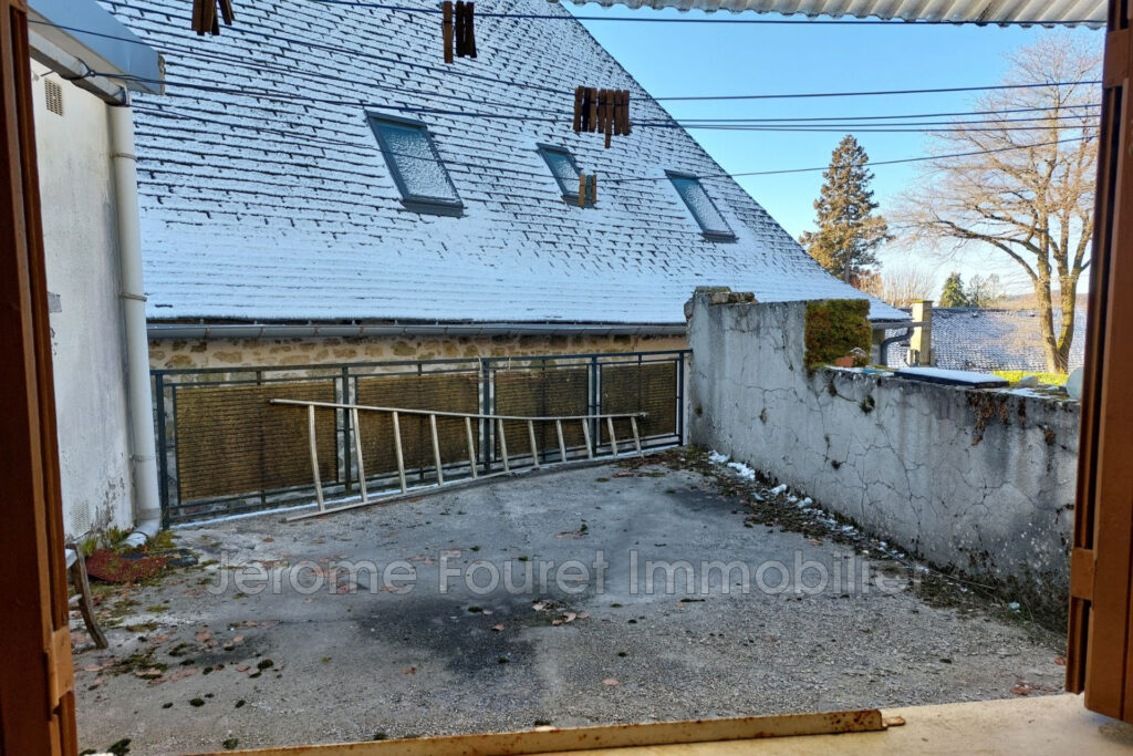 vente maison de village 3 Pièce(s) – 5 pièces – 4 chambres – 160.00 m²