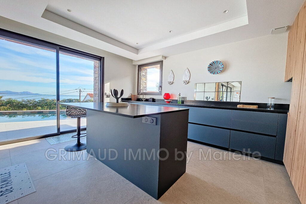 vente villa 7 Pièce(s) – 7 pièces – 5 chambres – 4  – 280.00 m²