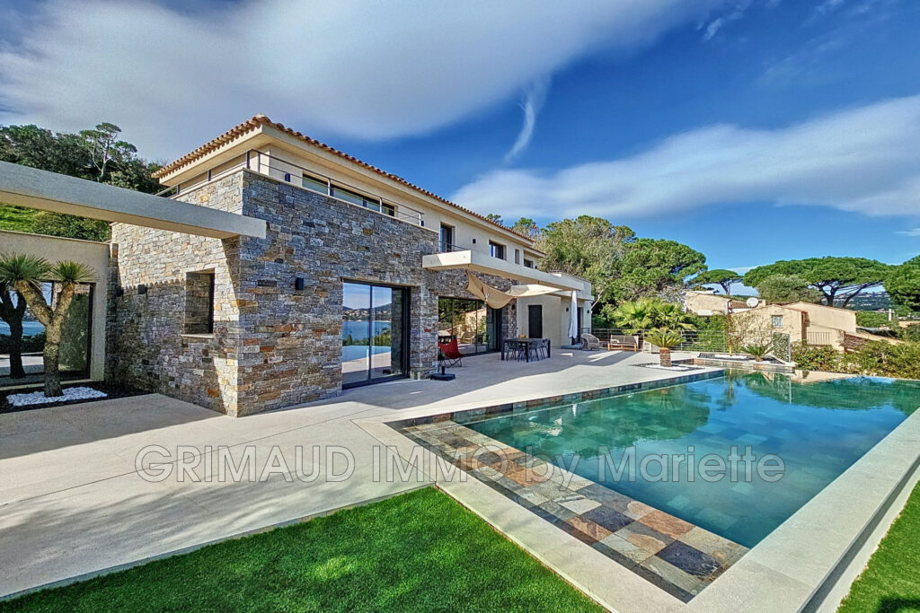 vente villa 7 Pièce(s) – 7 pièces – 5 chambres – 4  – 280.00 m²