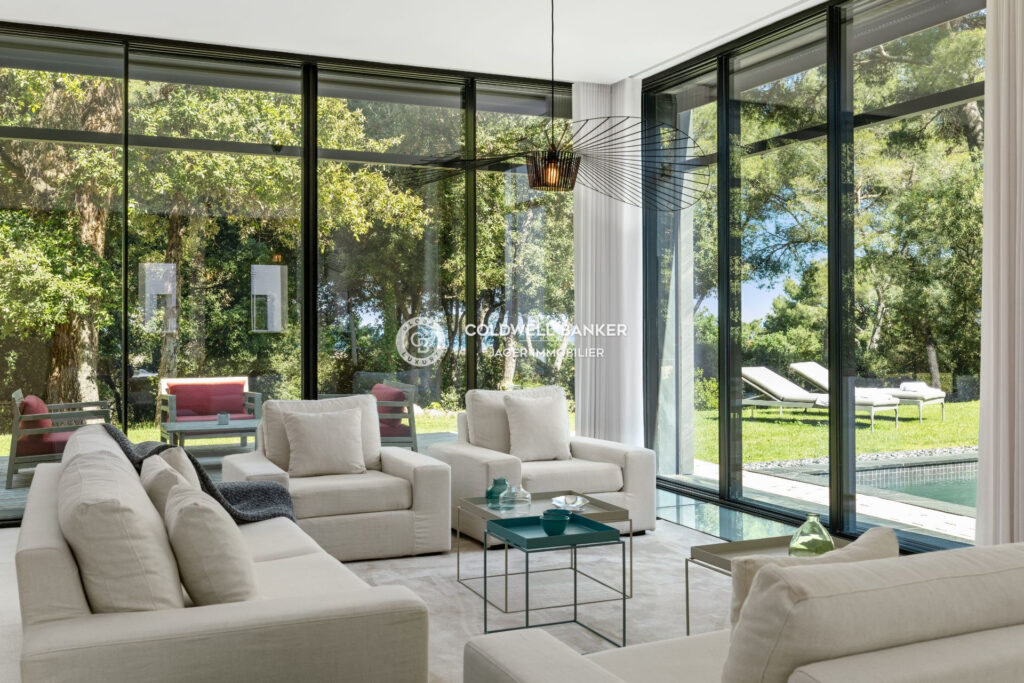 Propriété d’exception 980m2 – 3 piscines – Parc privé et vue m – 10 pièces – 9 chambres – 982.00 m²