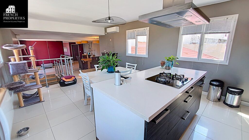 Maison de caractère – 7 pièces – 4 chambres – 209 m²