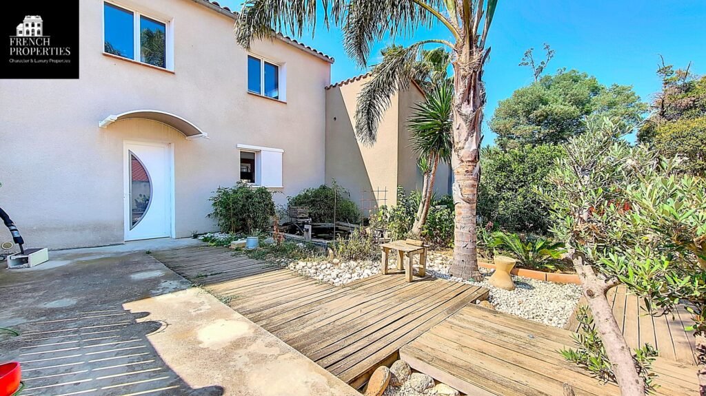 Maison de caractère – 7 pièces – 4 chambres – 209 m²