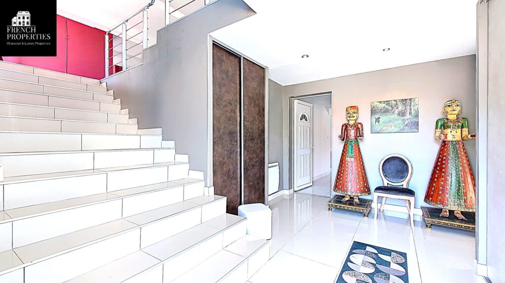 Maison de caractère – 7 pièces – 4 chambres – 209 m²