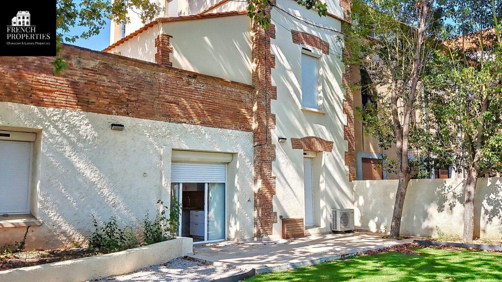 Mas – 8 pièces – 6 chambres – 4  – 193 m²