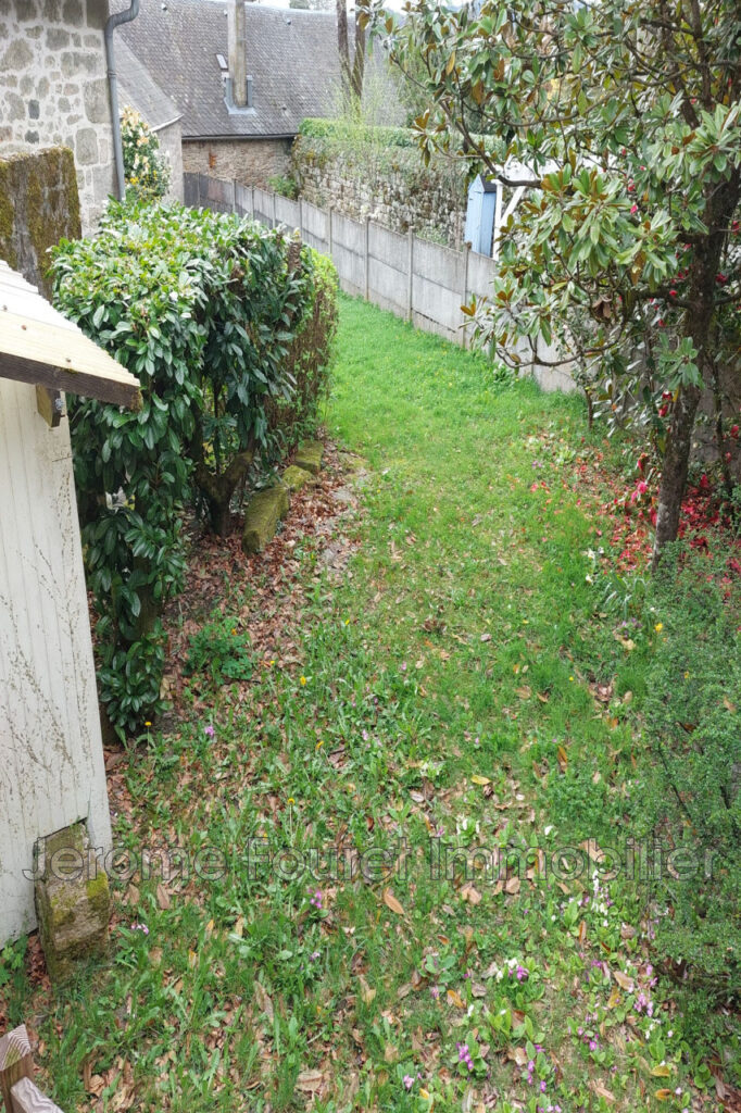 vente maison de village 3 Pièce(s) – 3 pièces – 2 chambres – 4  – 160.00 m²