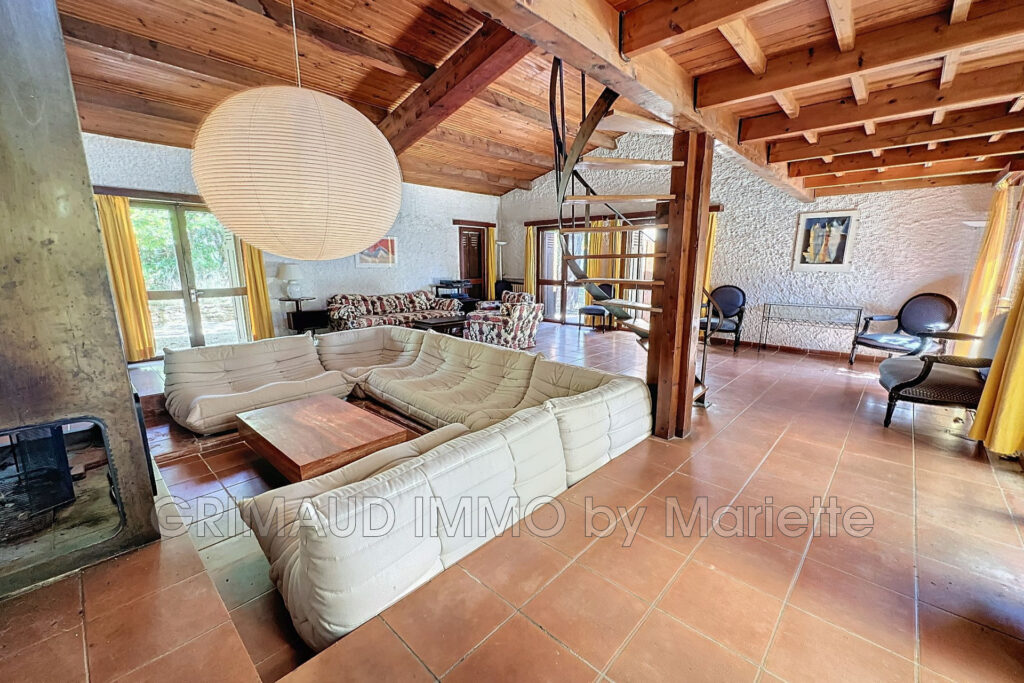 belle maison a saint clement, au calme avec grand terrain plat – 10 pièces – 7 chambres – 205.35 m²