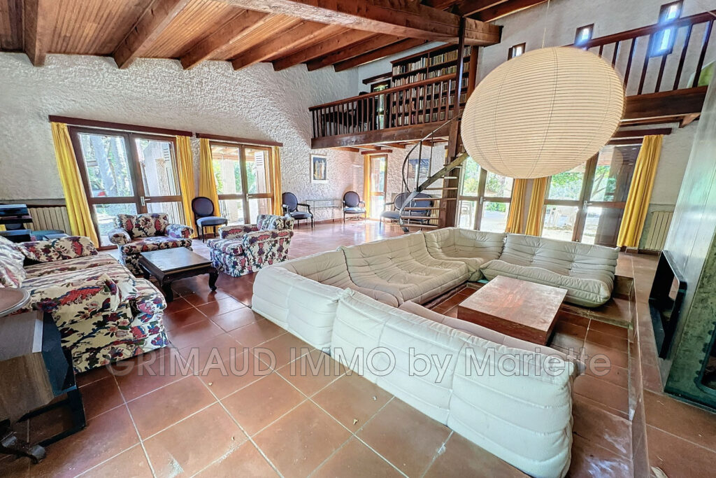 belle maison a saint clement, au calme avec grand terrain plat – 10 pièces – 7 chambres – 205.35 m²