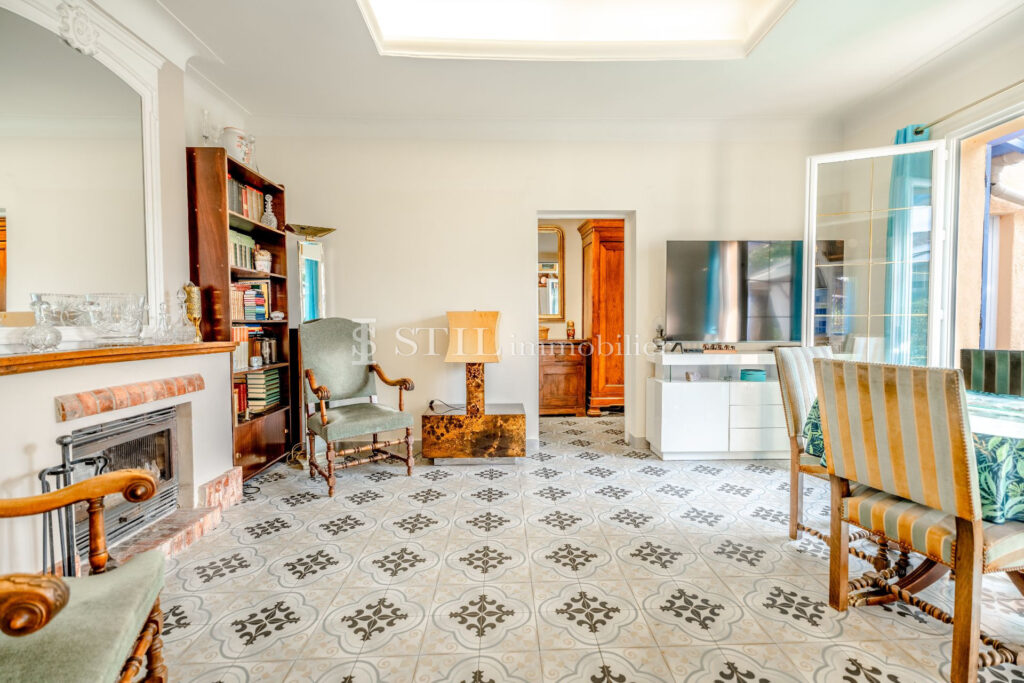 vente villa 6 Pièce(s) – 6 pièces – 4 chambres – 112.00 m²