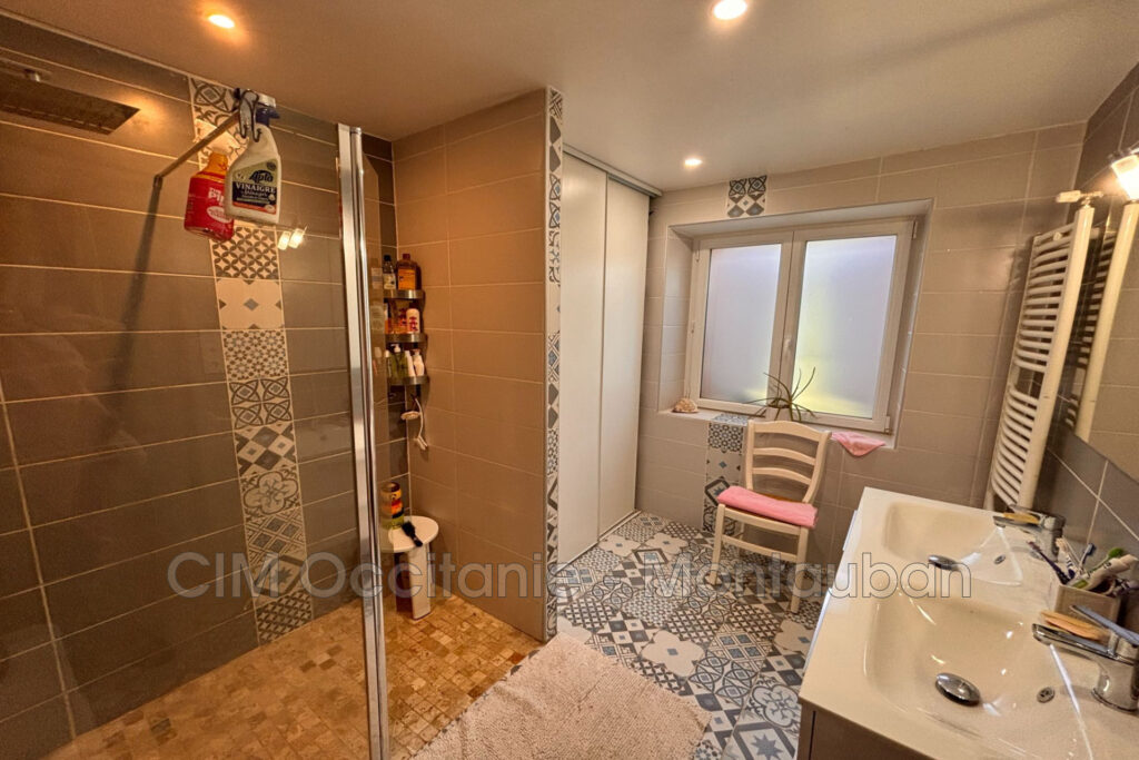 vente maison 7 Pièce(s) – 7 pièces – 6 chambres – 220.00 m²