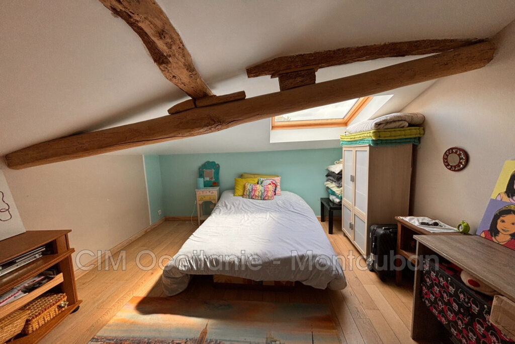 vente maison 7 Pièce(s) – 7 pièces – 6 chambres – 220.00 m²