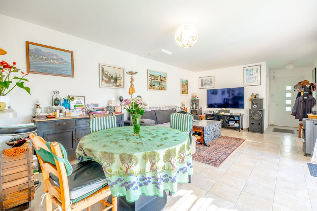 vente villa 5 Pièce(s) – 5 pièces – 4 chambres – 80.00 m²